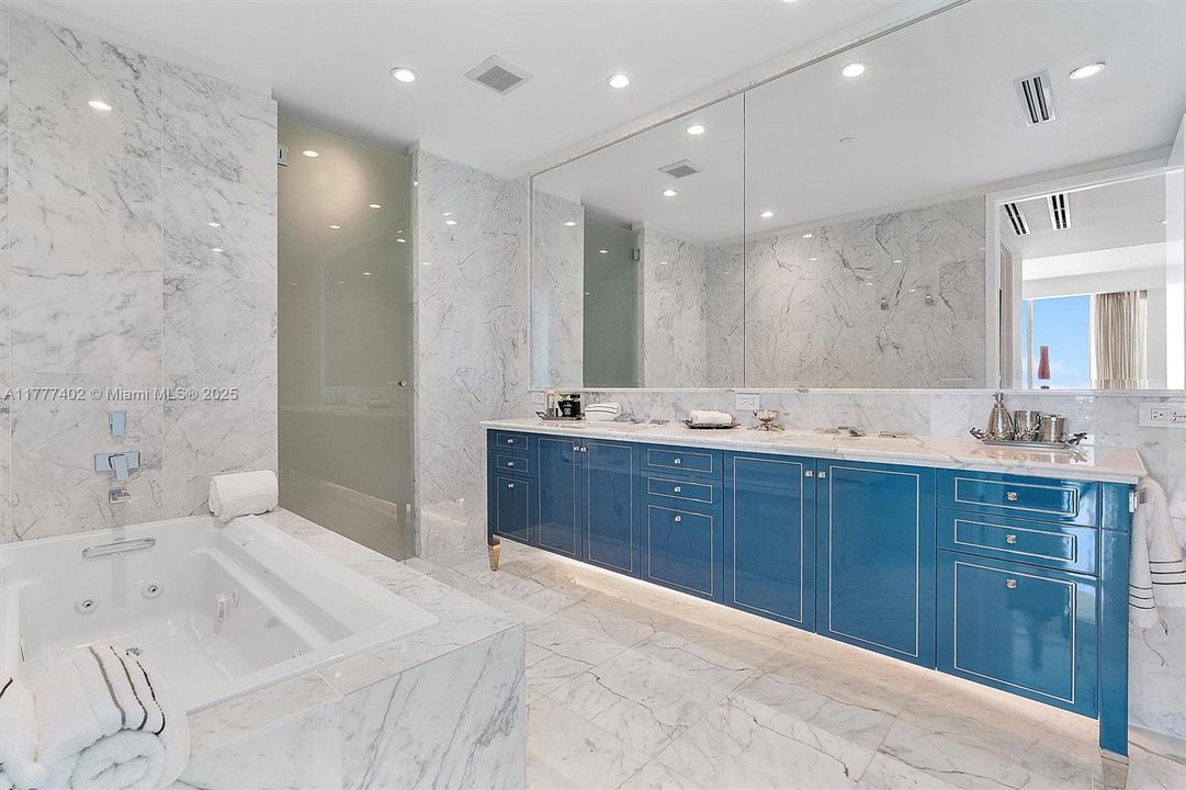 En Venta: $10,900,000 (3 camas, 4 baños, 3273 Pies cuadrados)