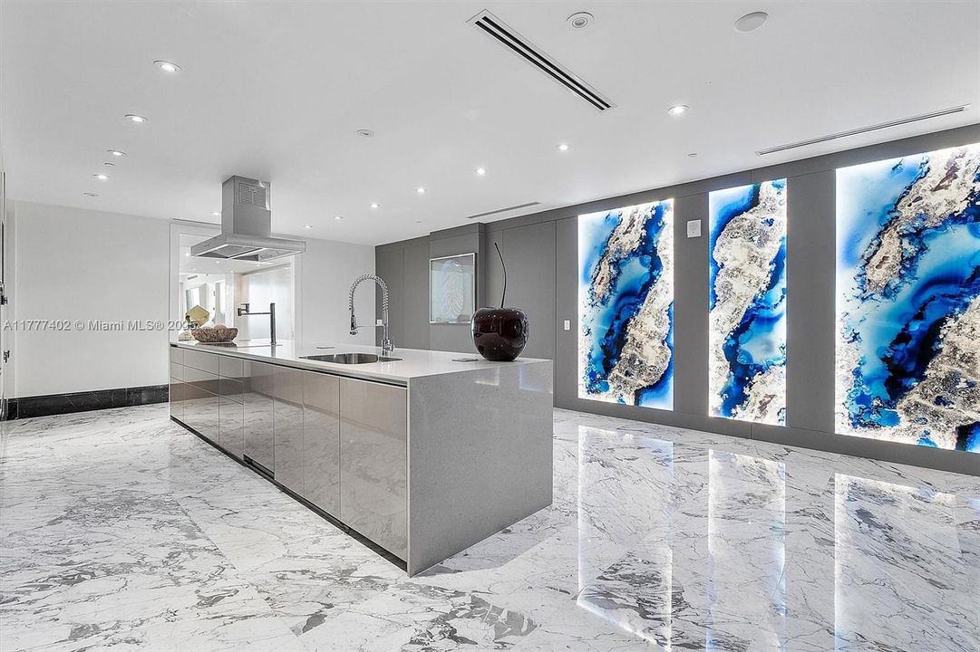 En Venta: $10,900,000 (3 camas, 4 baños, 3273 Pies cuadrados)