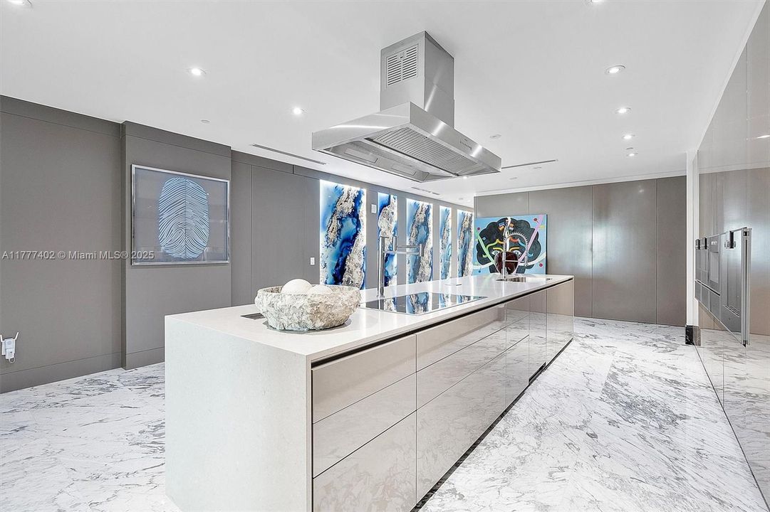 En Venta: $10,900,000 (3 camas, 4 baños, 3273 Pies cuadrados)