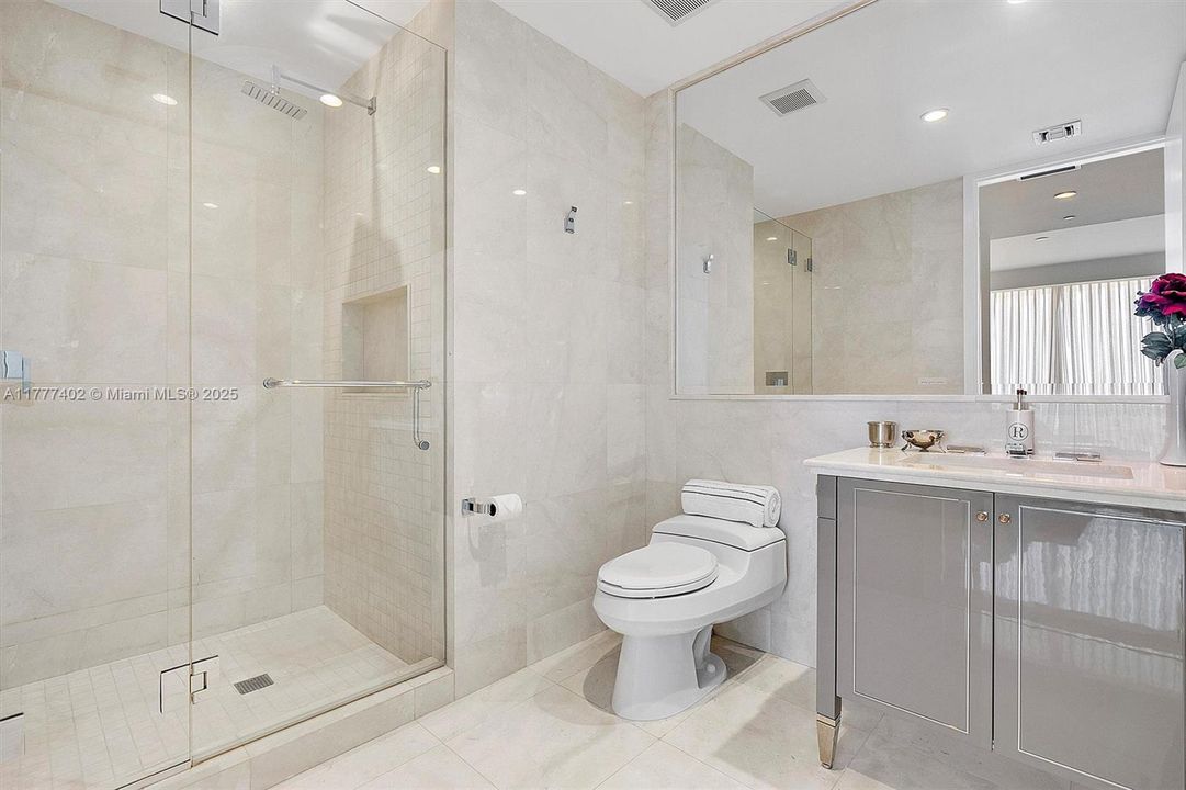 2nd Bedroom Bathroom