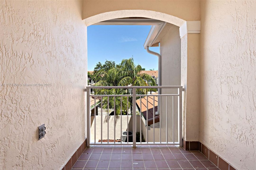 最近租的: $4,000 (3 贝兹, 2 浴室, 1748 平方英尺)