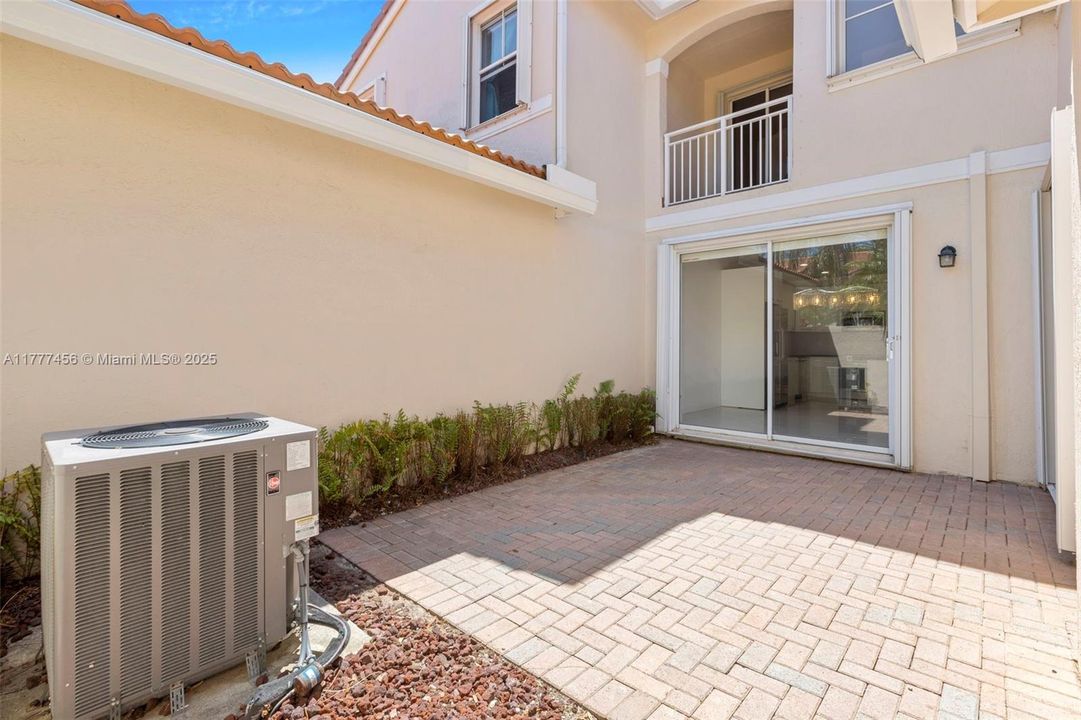 最近租的: $4,000 (3 贝兹, 2 浴室, 1748 平方英尺)