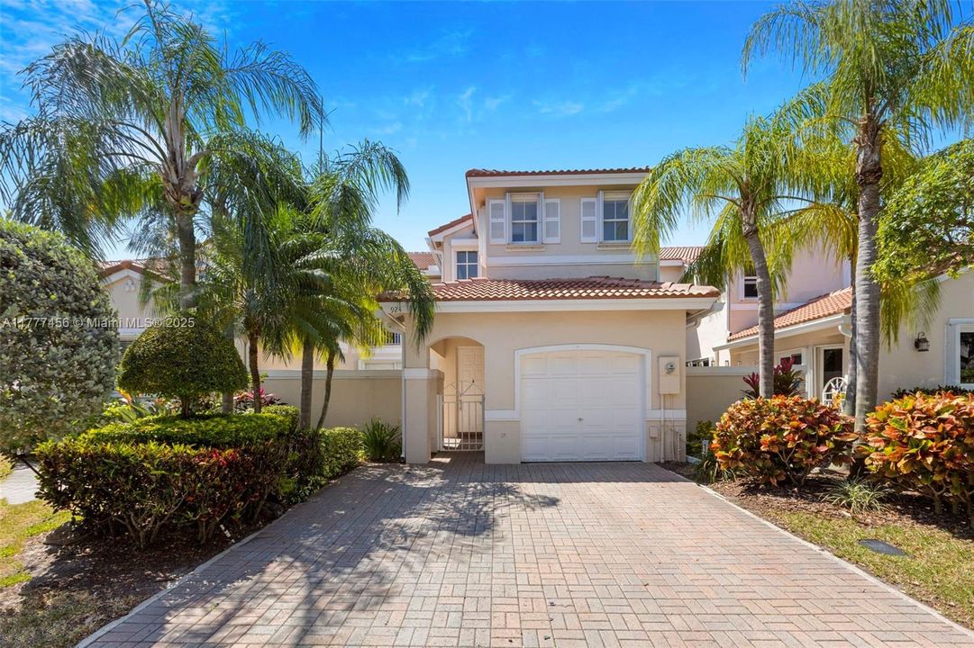 最近租的: $4,000 (3 贝兹, 2 浴室, 1748 平方英尺)