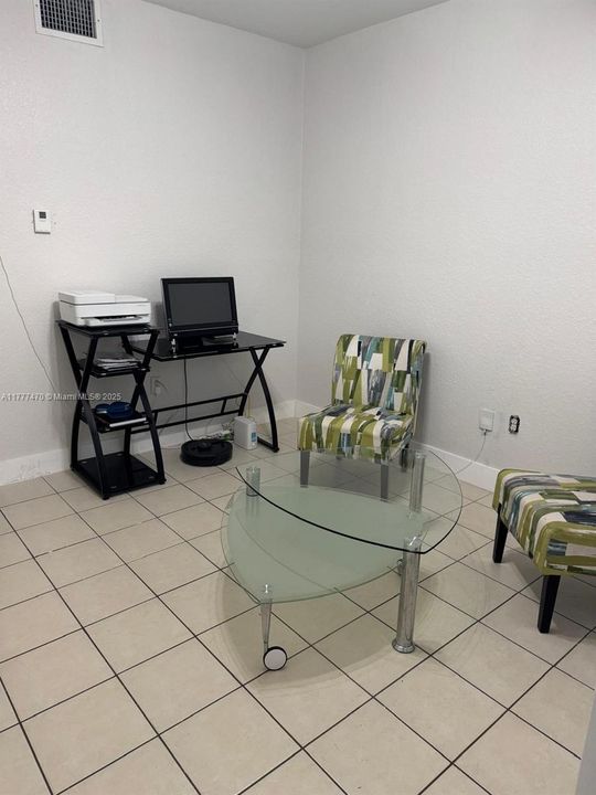 Recently Sold: $349,000 (3 beds, 2 baths, 1527 Square Feet)