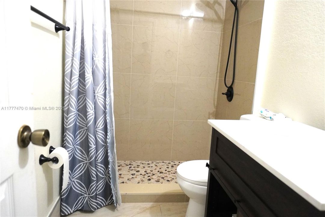 Recently Sold: $349,000 (3 beds, 2 baths, 1527 Square Feet)