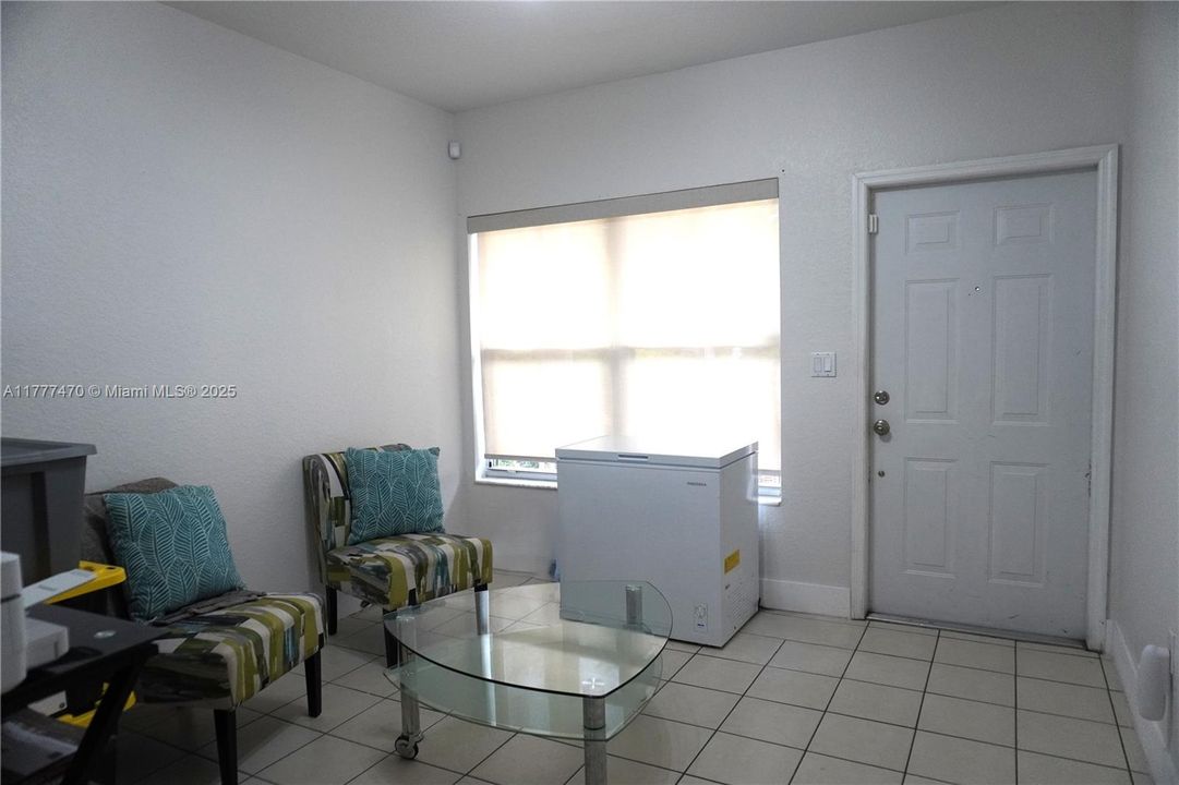 Recently Sold: $349,000 (3 beds, 2 baths, 1527 Square Feet)