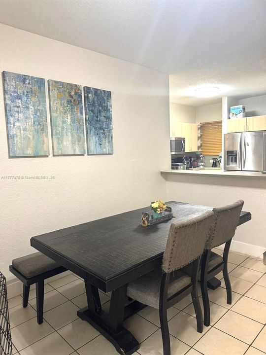 Recently Sold: $349,000 (3 beds, 2 baths, 1527 Square Feet)