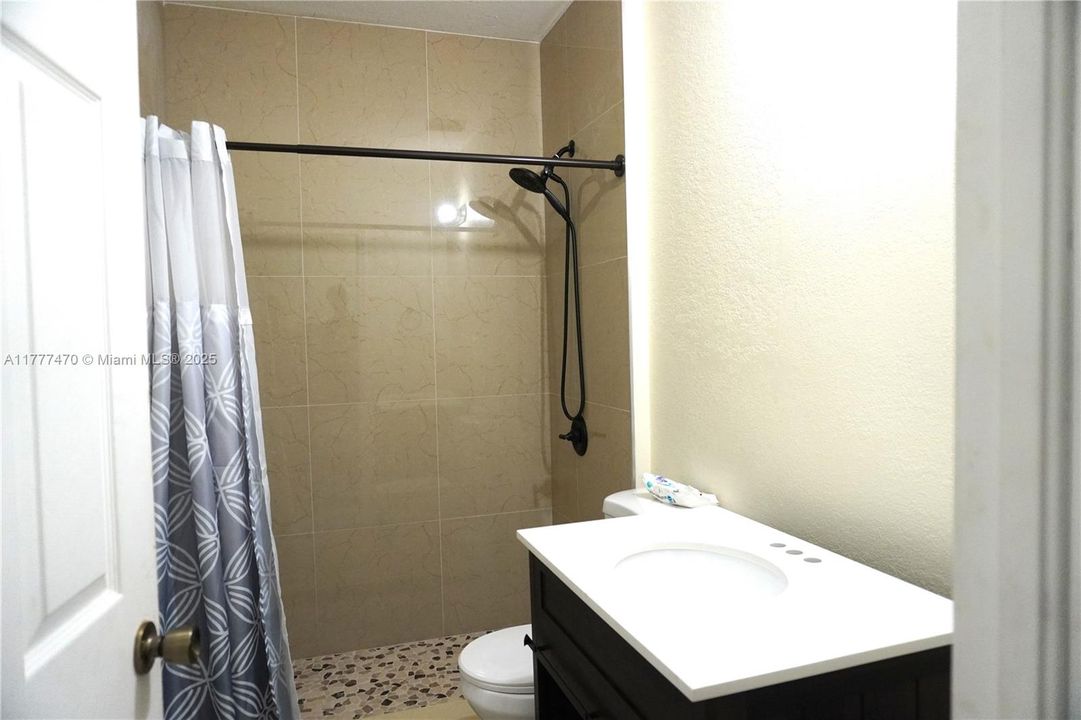 Recently Sold: $349,000 (3 beds, 2 baths, 1527 Square Feet)