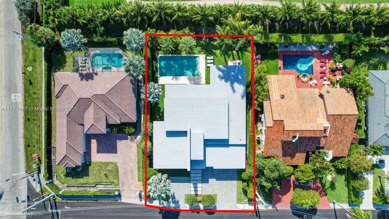 For Sale: $4,499,000 (5 beds, 5 baths, 4083 Square Feet)