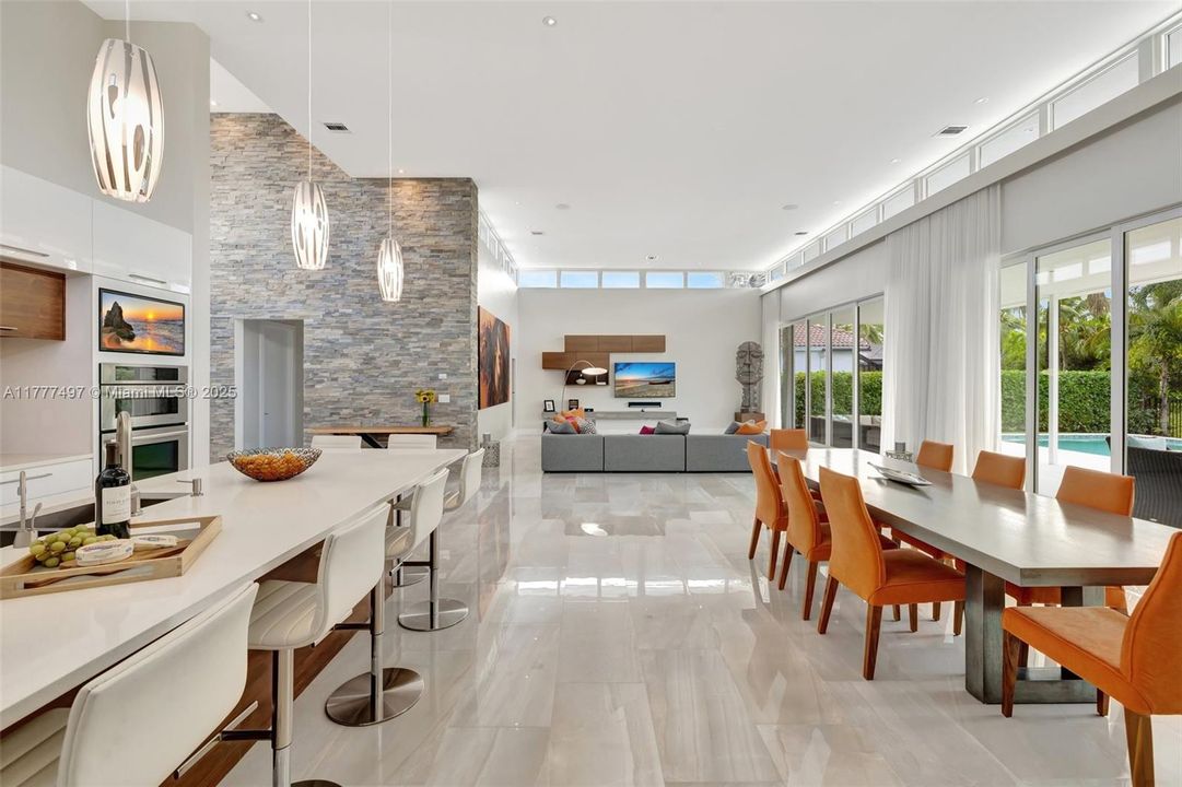 For Sale: $4,499,000 (5 beds, 5 baths, 4083 Square Feet)