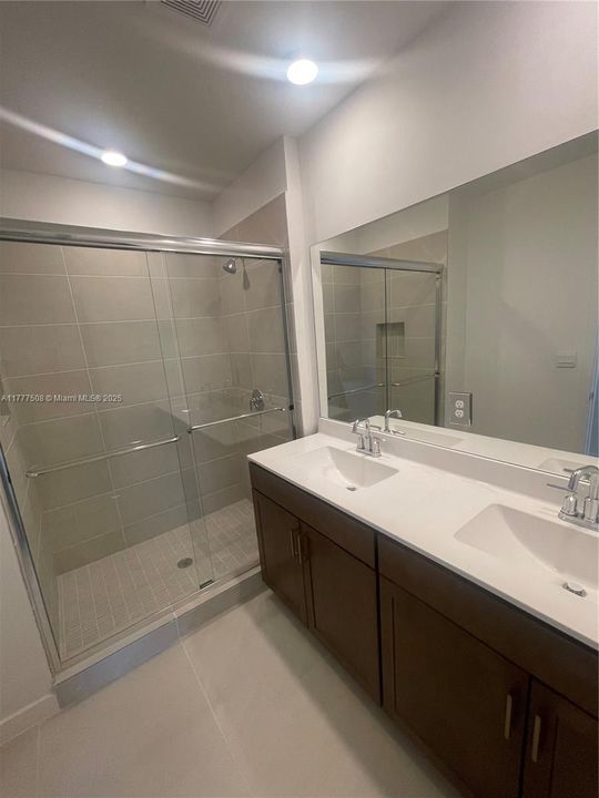 Recently Rented: $3,500 (4 beds, 3 baths, 0 Square Feet)