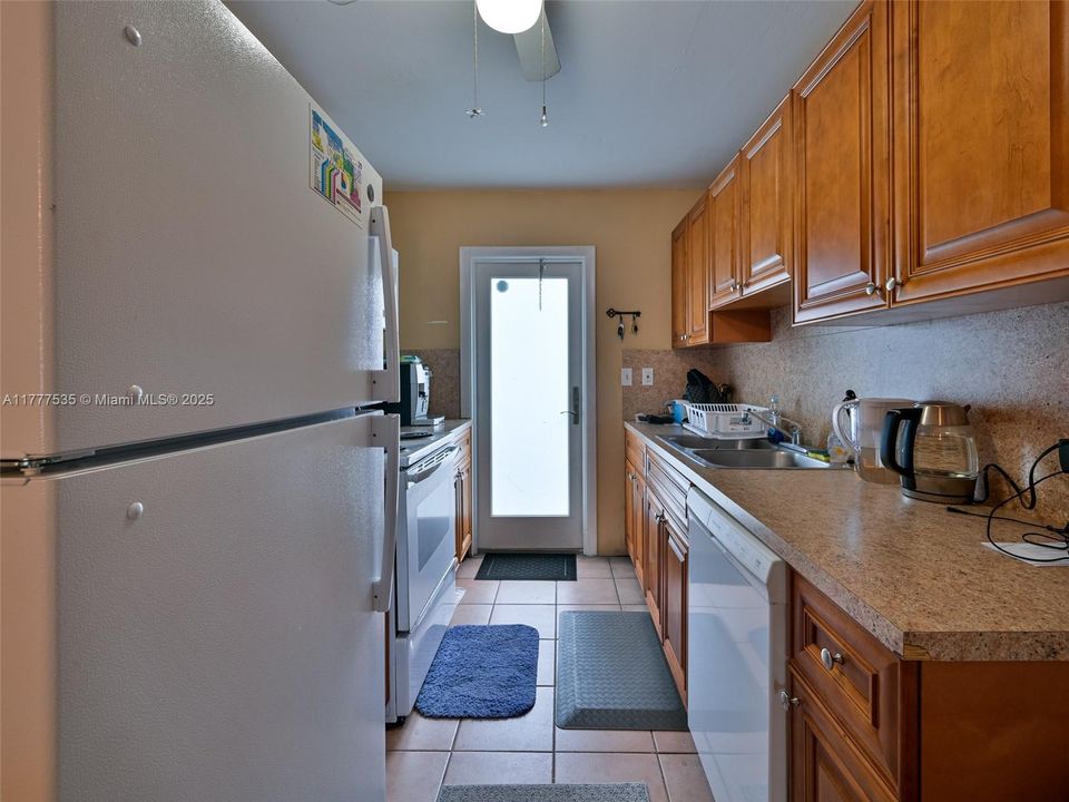 Recently Sold: $749,900 (0 beds, 0 baths, 1616 Square Feet)