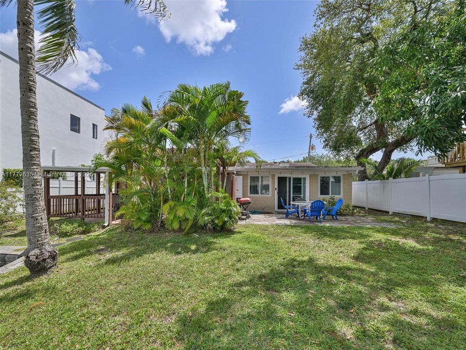 Recently Sold: $749,900 (0 beds, 0 baths, 1616 Square Feet)