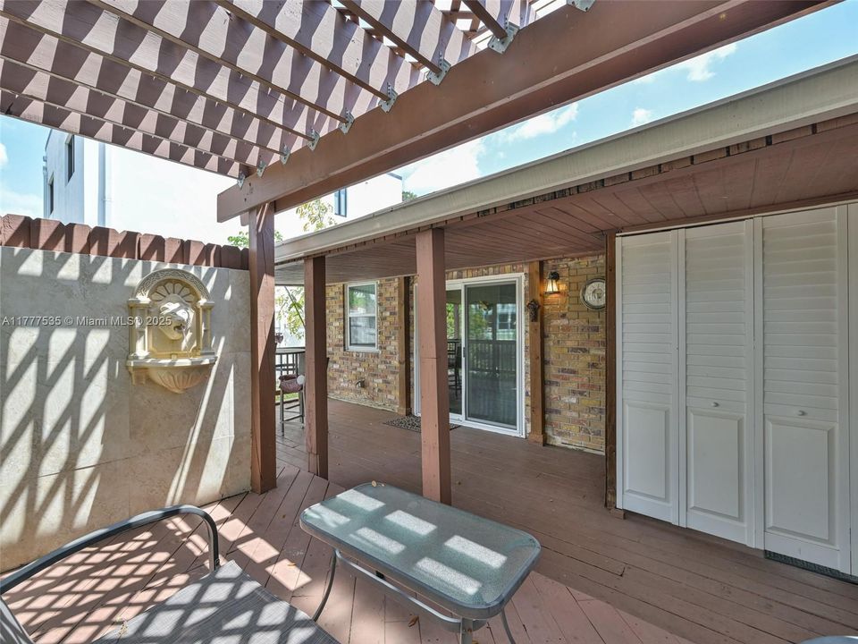 Recently Sold: $749,900 (0 beds, 0 baths, 1616 Square Feet)