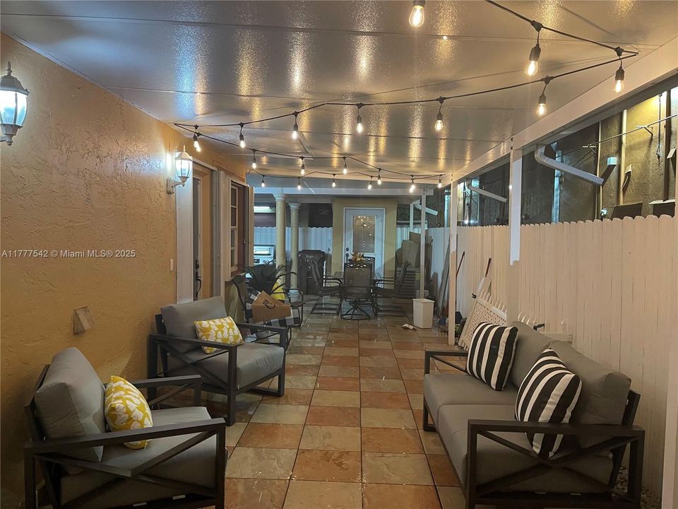 Vendido Recientemente: $260,000 (3 camas, 2 baños, 1134 Pies cuadrados)