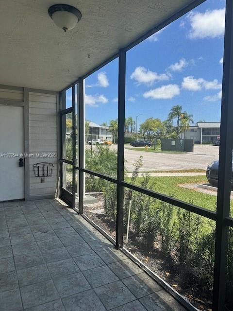 最近租的: $2,450 (3 贝兹, 2 浴室, 1065 平方英尺)