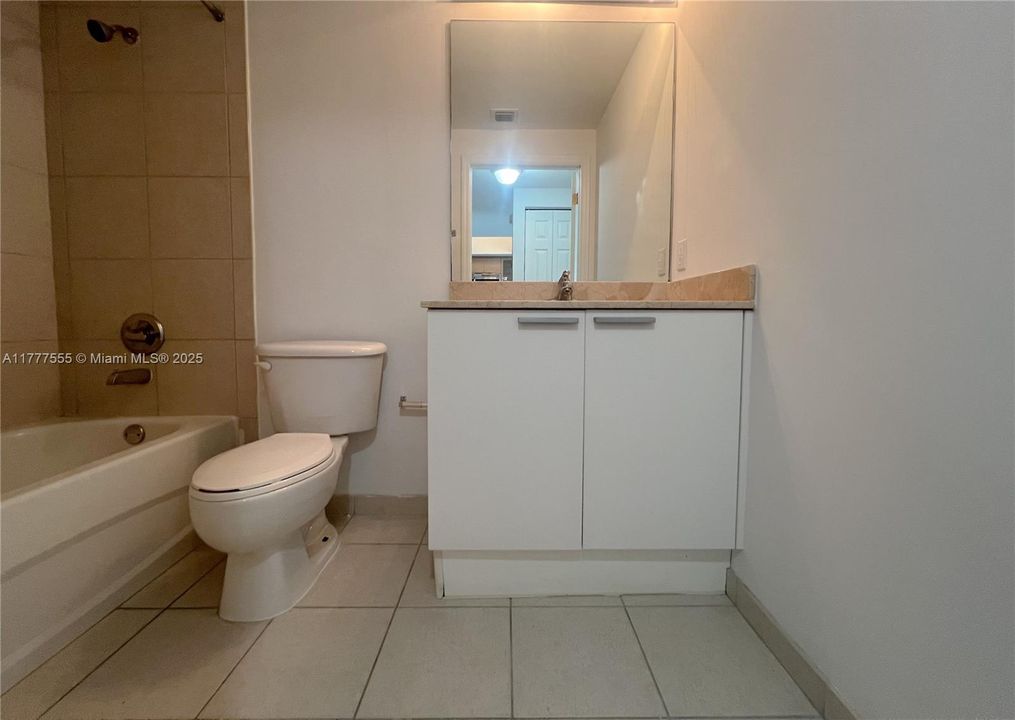 Recently Rented: $2,550 (2 beds, 2 baths, 1220 Square Feet)