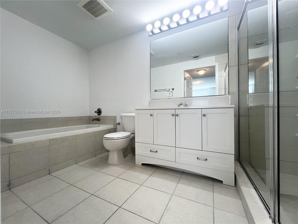 Recently Rented: $2,550 (2 beds, 2 baths, 1220 Square Feet)