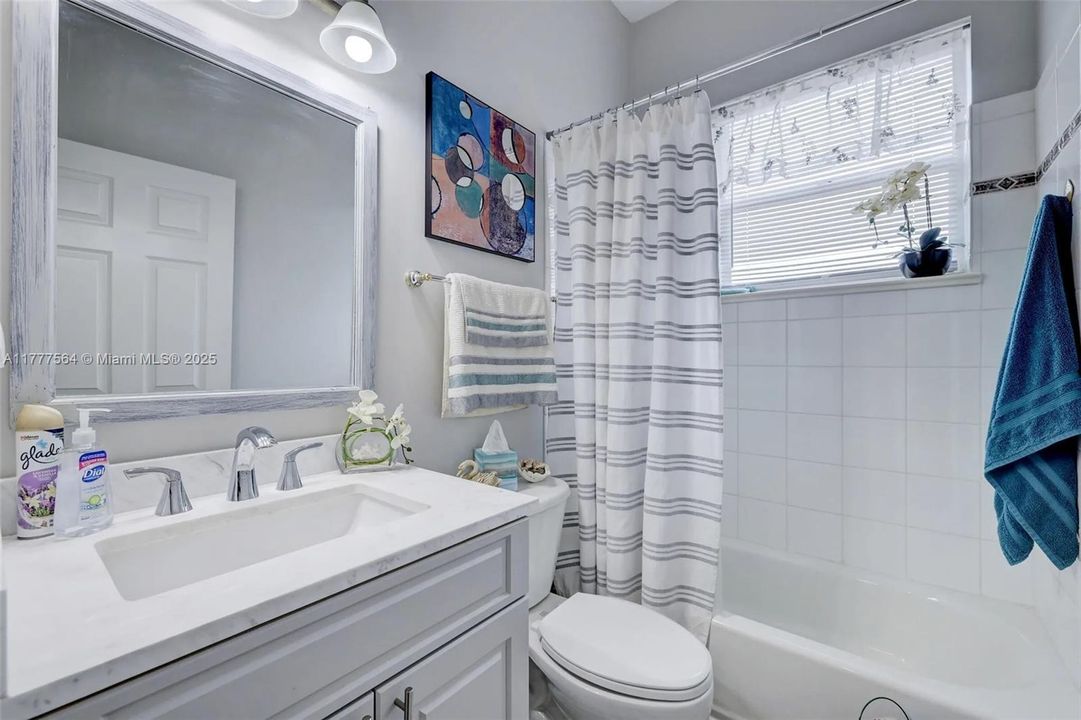 Недавно продано: $1,275,000 (3 спален, 3 ванн, 2462 Квадратных фут)