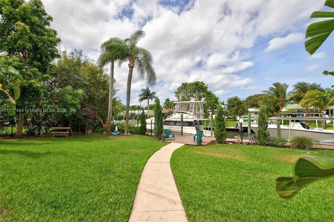 Недавно продано: $1,275,000 (3 спален, 3 ванн, 2462 Квадратных фут)