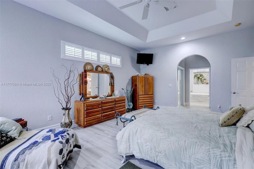 Недавно продано: $1,275,000 (3 спален, 3 ванн, 2462 Квадратных фут)