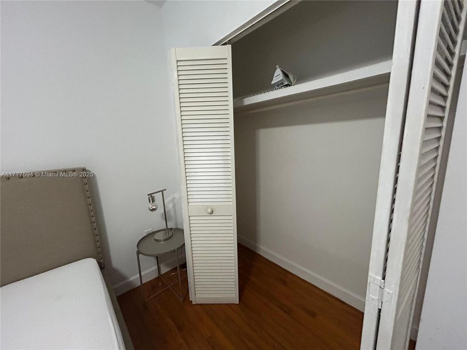 Recently Rented: $1,500 (0 beds, 1 baths, 350 Square Feet)