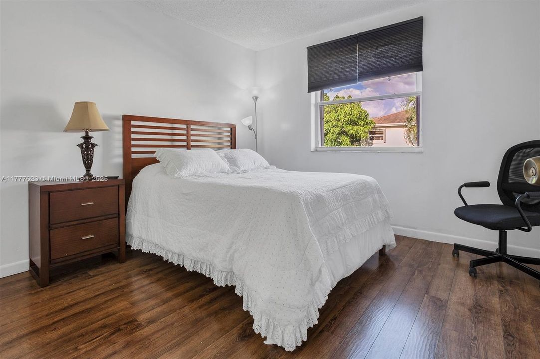 Recently Sold: $538,500 (3 beds, 2 baths, 1456 Square Feet)