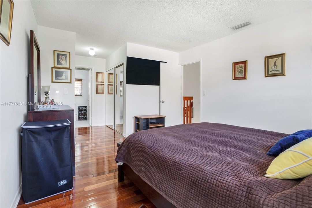 Recently Sold: $538,500 (3 beds, 2 baths, 1456 Square Feet)