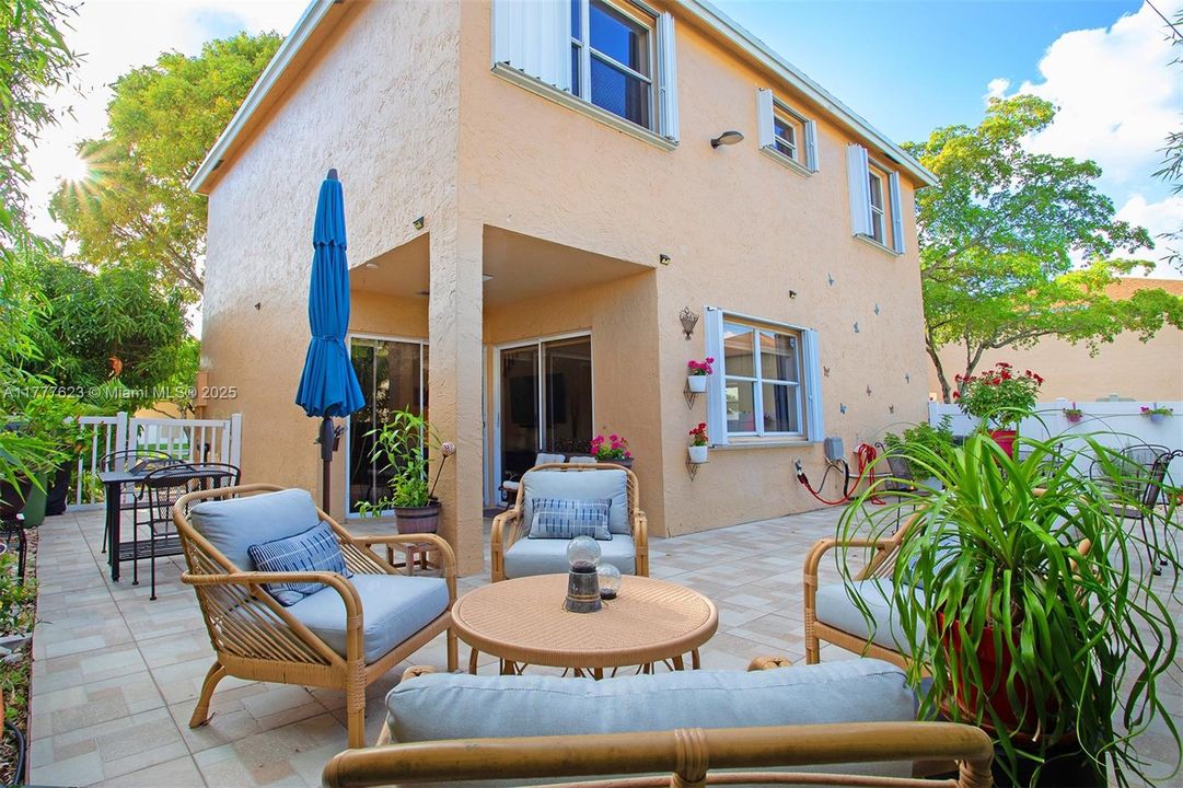 Recently Sold: $538,500 (3 beds, 2 baths, 1456 Square Feet)