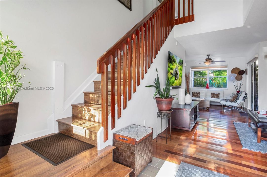 Recently Sold: $538,500 (3 beds, 2 baths, 1456 Square Feet)