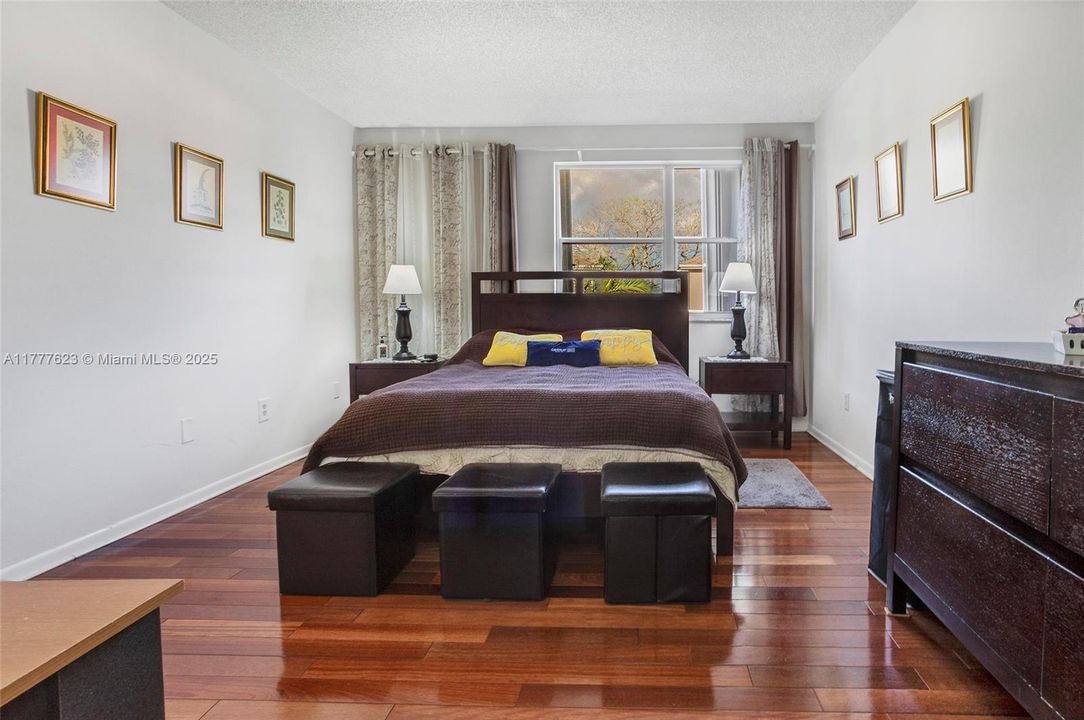 Recently Sold: $538,500 (3 beds, 2 baths, 1456 Square Feet)