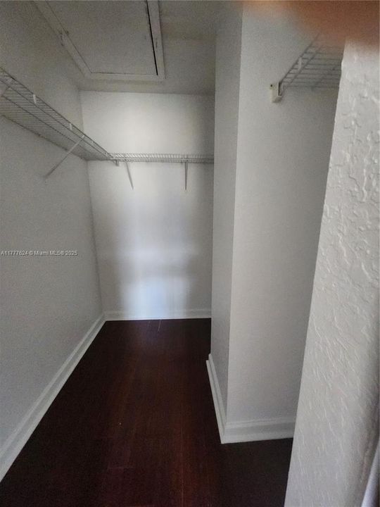 Recently Rented: $3,200 (4 beds, 3 baths, 1500 Square Feet)