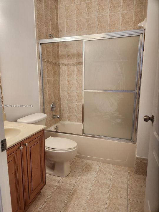 Recently Rented: $3,200 (4 beds, 3 baths, 1500 Square Feet)