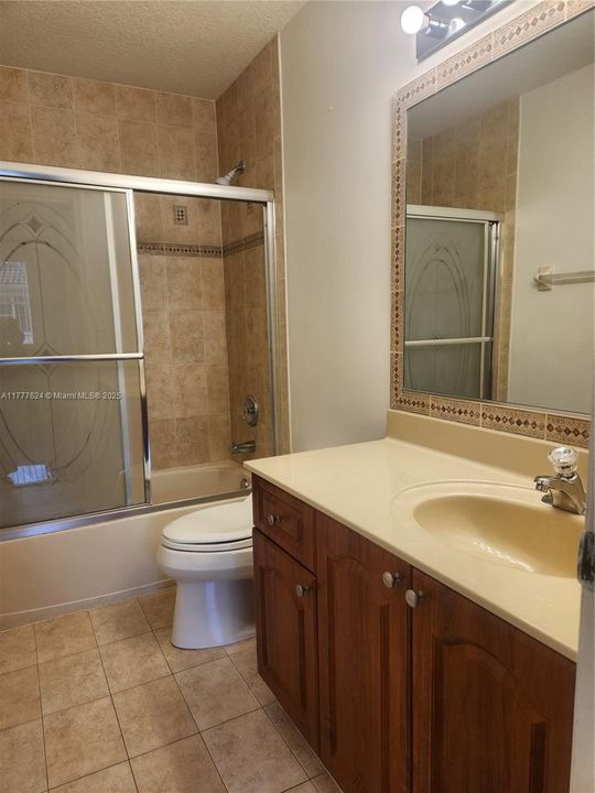 Recently Rented: $3,200 (4 beds, 3 baths, 1500 Square Feet)