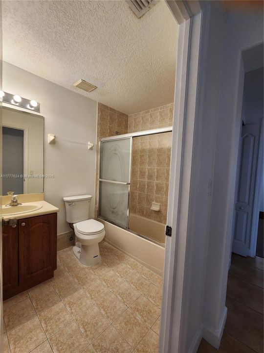 Recently Rented: $3,200 (4 beds, 3 baths, 1500 Square Feet)