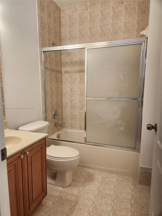 Recently Rented: $3,200 (4 beds, 3 baths, 1500 Square Feet)