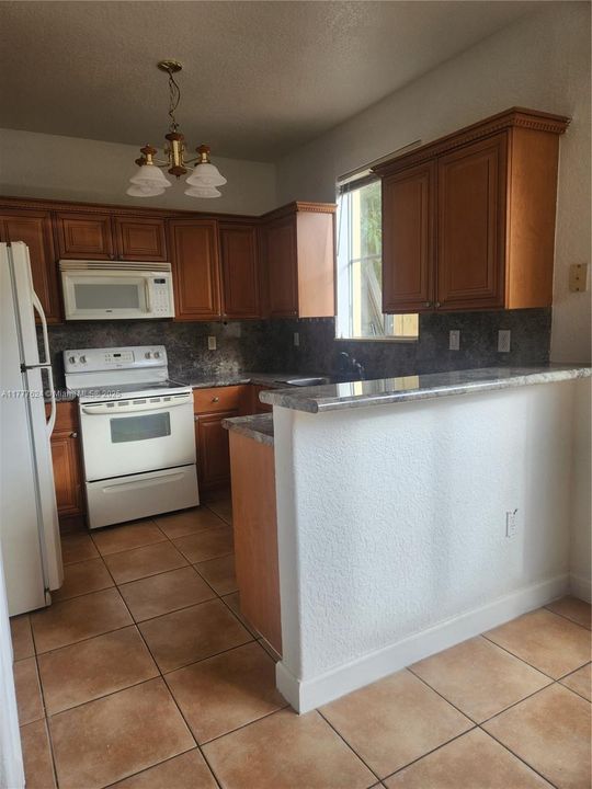 Recently Rented: $3,200 (4 beds, 3 baths, 1500 Square Feet)