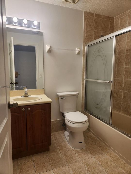 Recently Rented: $3,200 (4 beds, 3 baths, 1500 Square Feet)