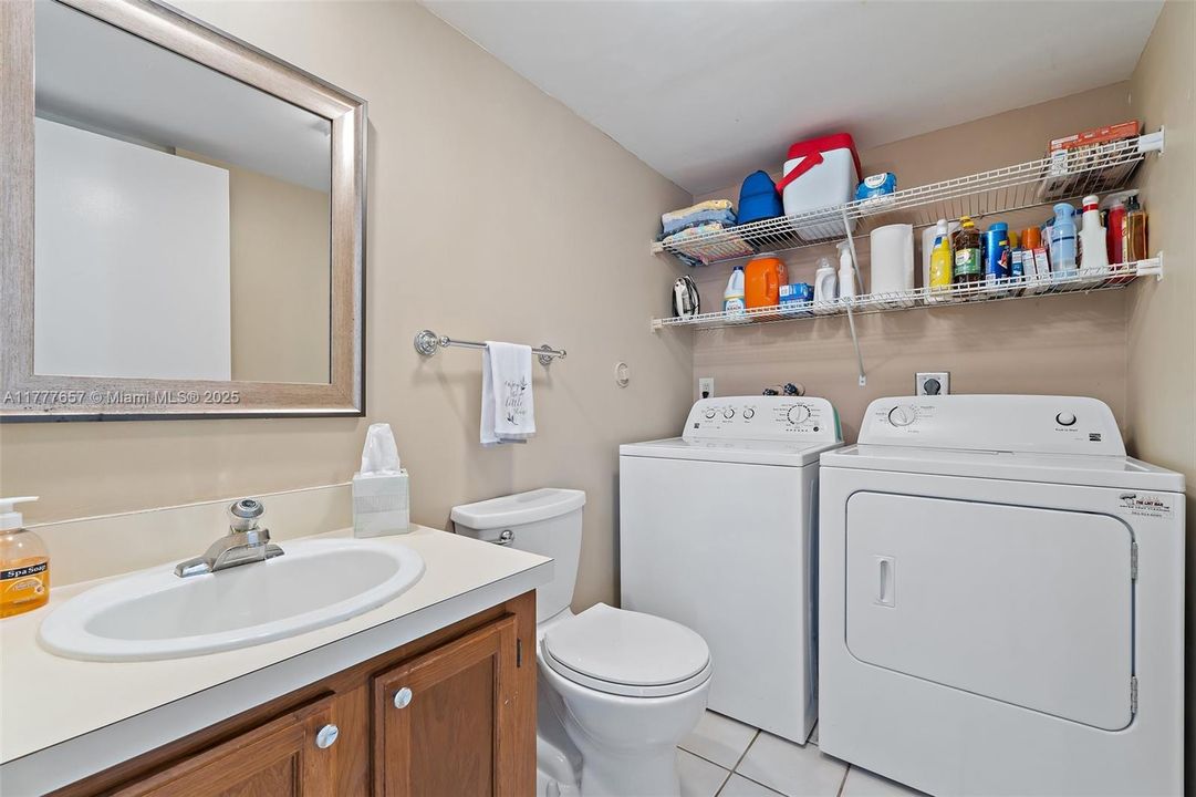 Recently Rented: $1,800 (2 beds, 2 baths, 1288 Square Feet)