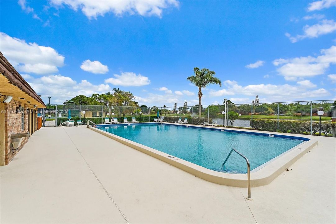 Recently Rented: $1,800 (2 beds, 2 baths, 1288 Square Feet)