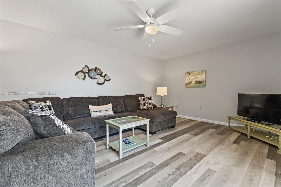 Recently Rented: $1,800 (2 beds, 2 baths, 1288 Square Feet)