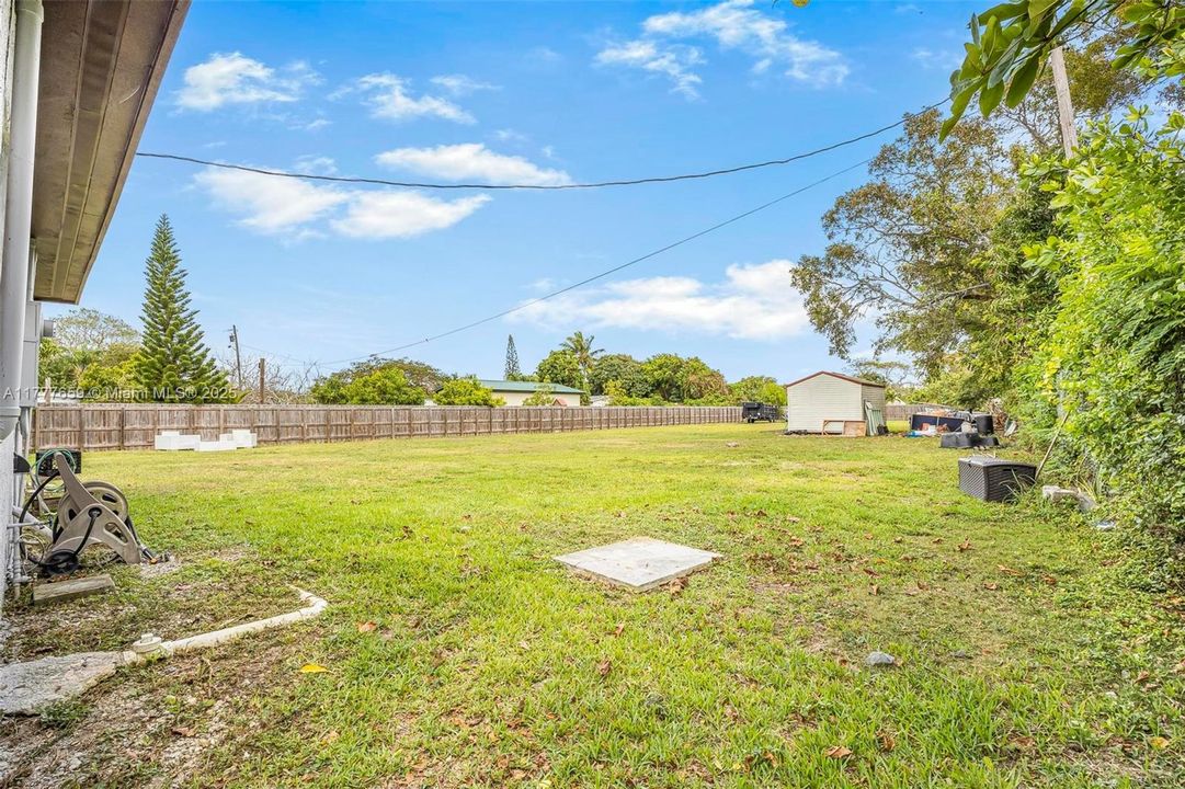 Recently Sold: $575,000 (2 beds, 2 baths, 1035 Square Feet)