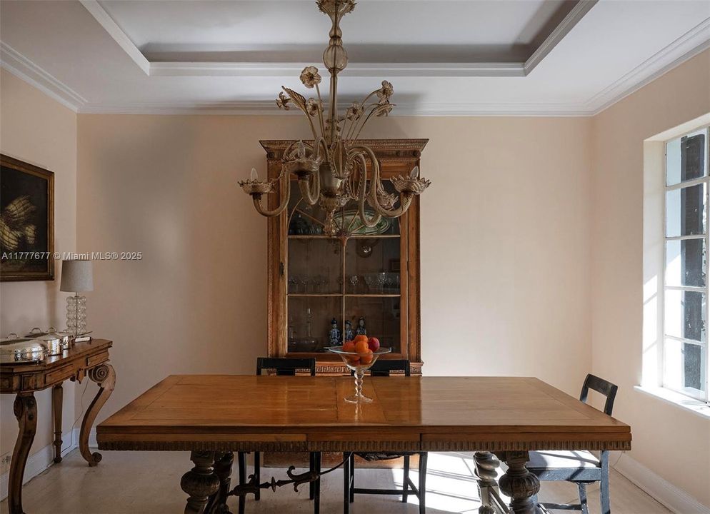 Vendido Recientemente: $3,500,000 (3 camas, 3 baños, 2141 Pies cuadrados)