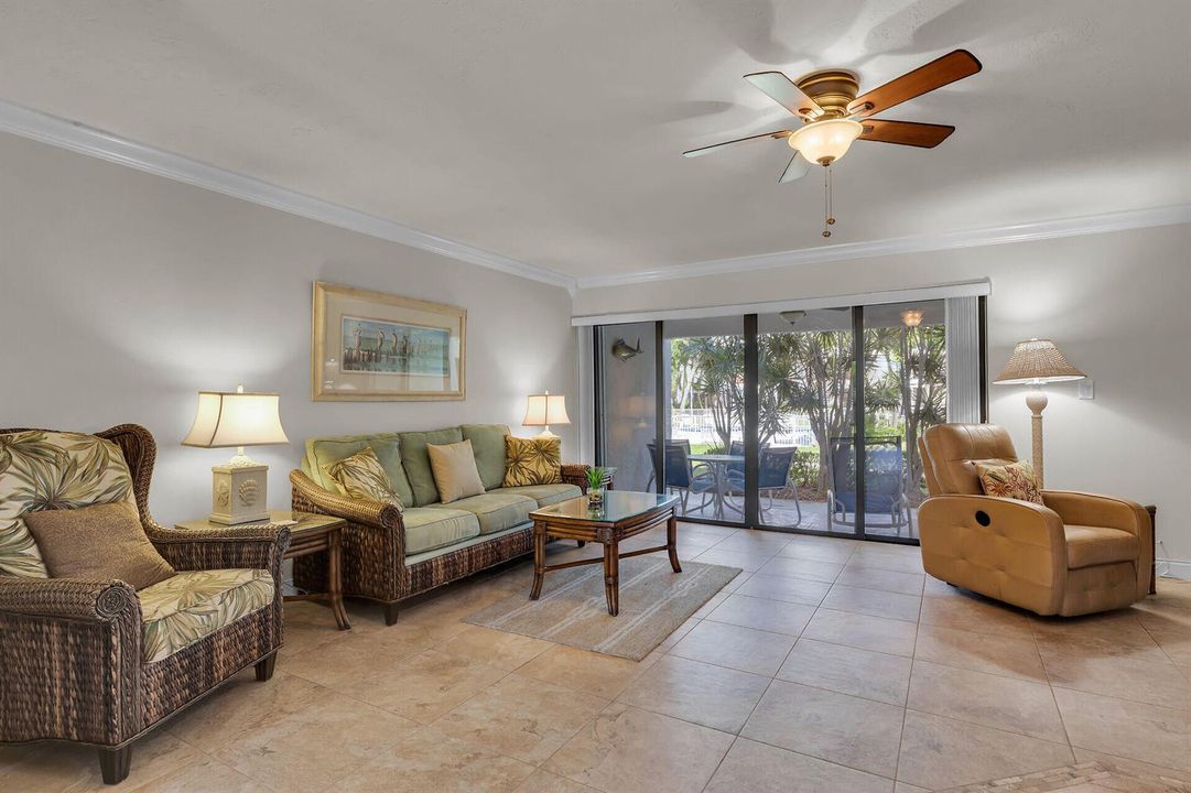 601 W Ocean Unit 203