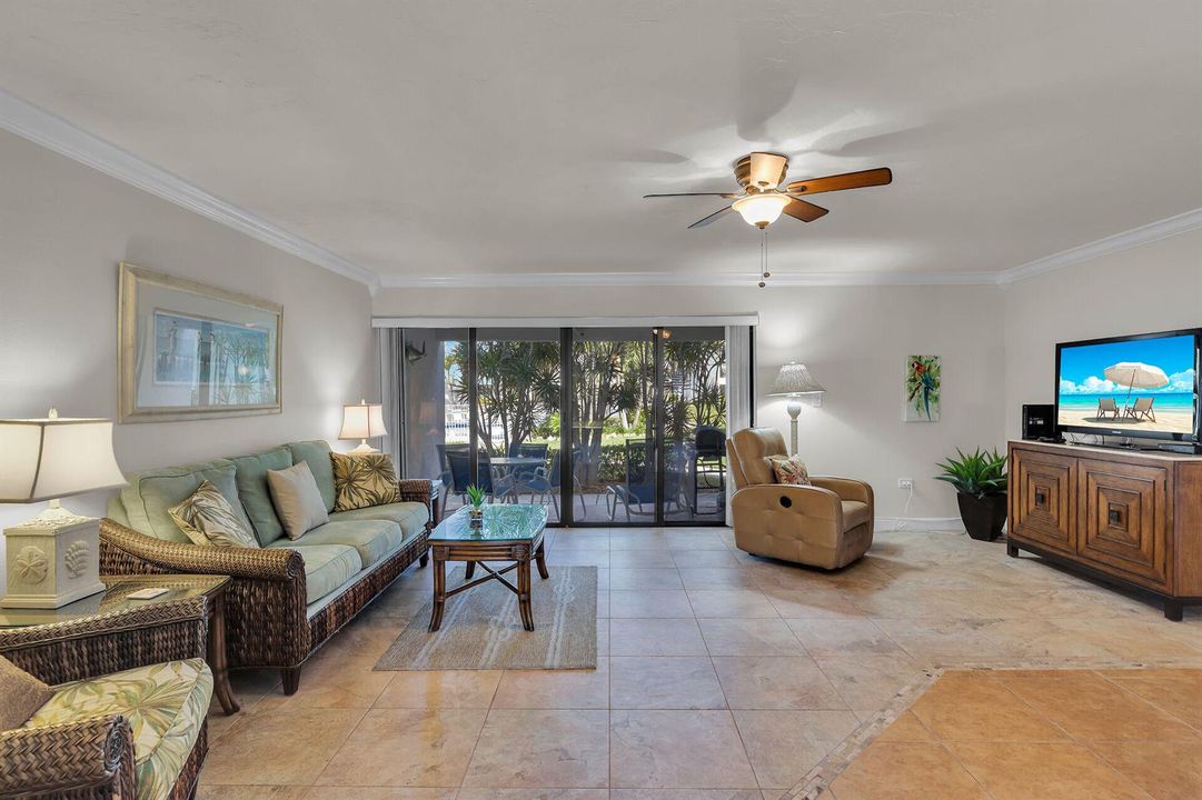 601 W Ocean Unit 203