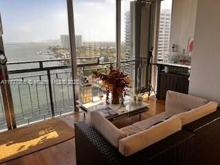 Active With Contract: $225,000 (2 beds, 2 baths, 1408 Square Feet)