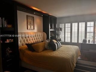 Active With Contract: $225,000 (2 beds, 2 baths, 1408 Square Feet)