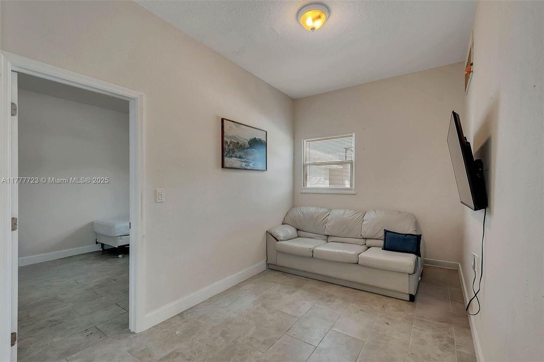 Recently Sold: $1,099,000 (3 beds, 3 baths, 2380 Square Feet)