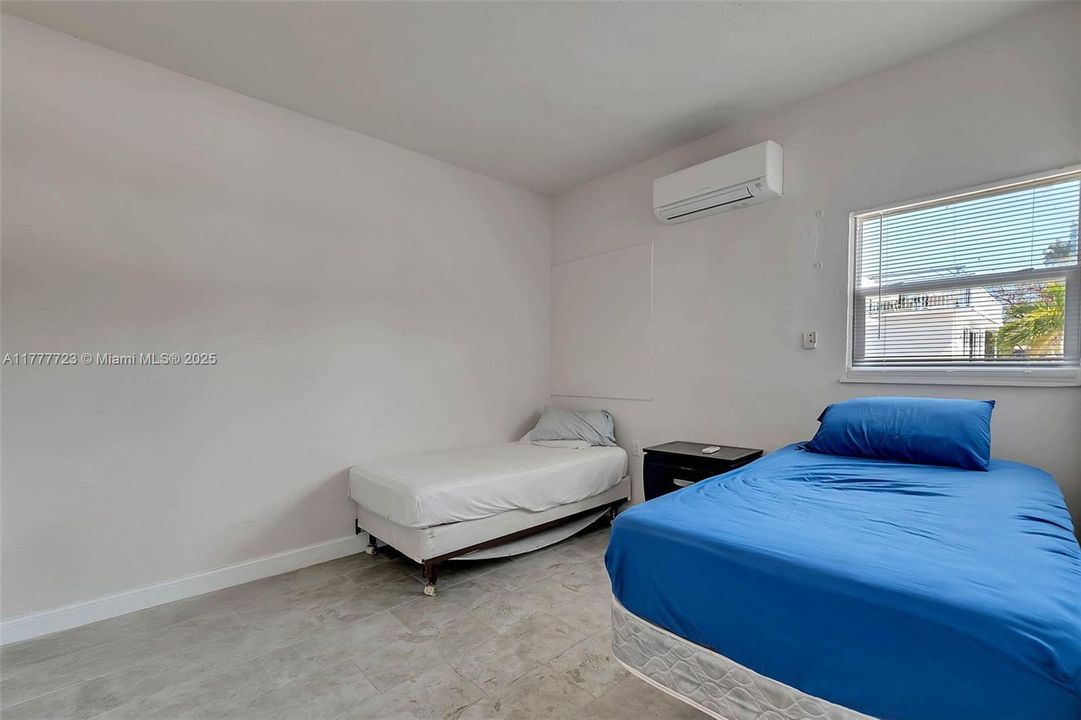 Recently Sold: $1,099,000 (3 beds, 3 baths, 2380 Square Feet)