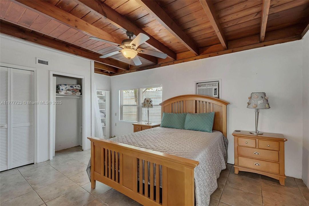 Recently Sold: $1,099,000 (3 beds, 3 baths, 2380 Square Feet)